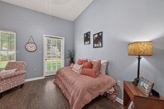 Building Photo - 929 Rockmead Dr