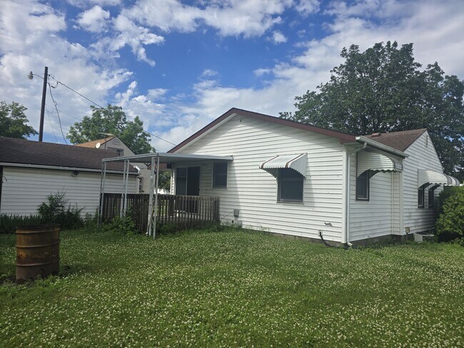 Building Photo - 7206 La Porte Rd