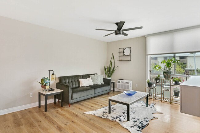 Foto del edificio - 3050 Rue D’Orleans