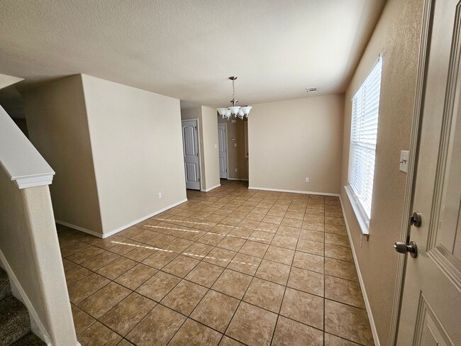 Building Photo - Beautiful 4 Bedroom Home For Rent **ASK AB...