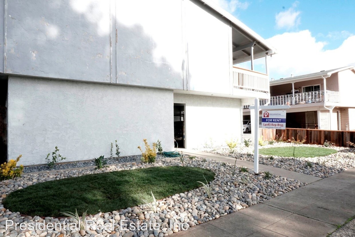 Primary Photo - 1365 Stanwood Dr