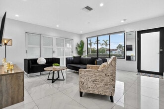 Building Photo - 17835 NE 6th Ave