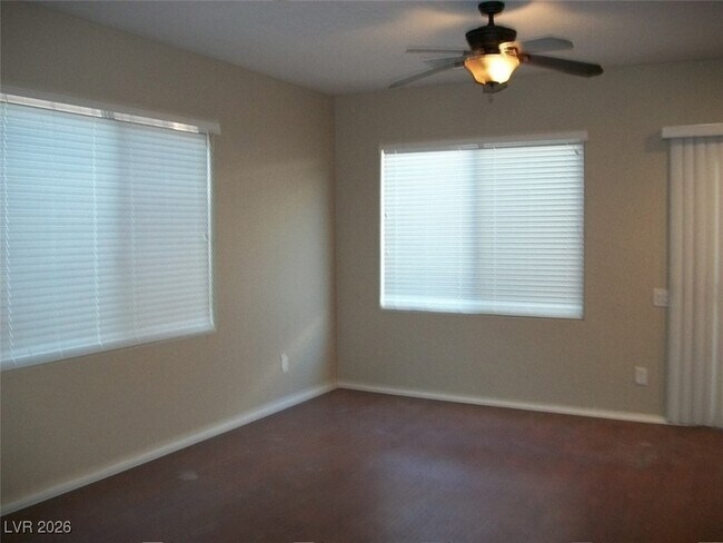 Foto del edificio - 8970 Lanta Island Ave