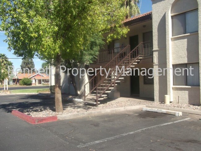 Building Photo - 231 E 2nd Ave