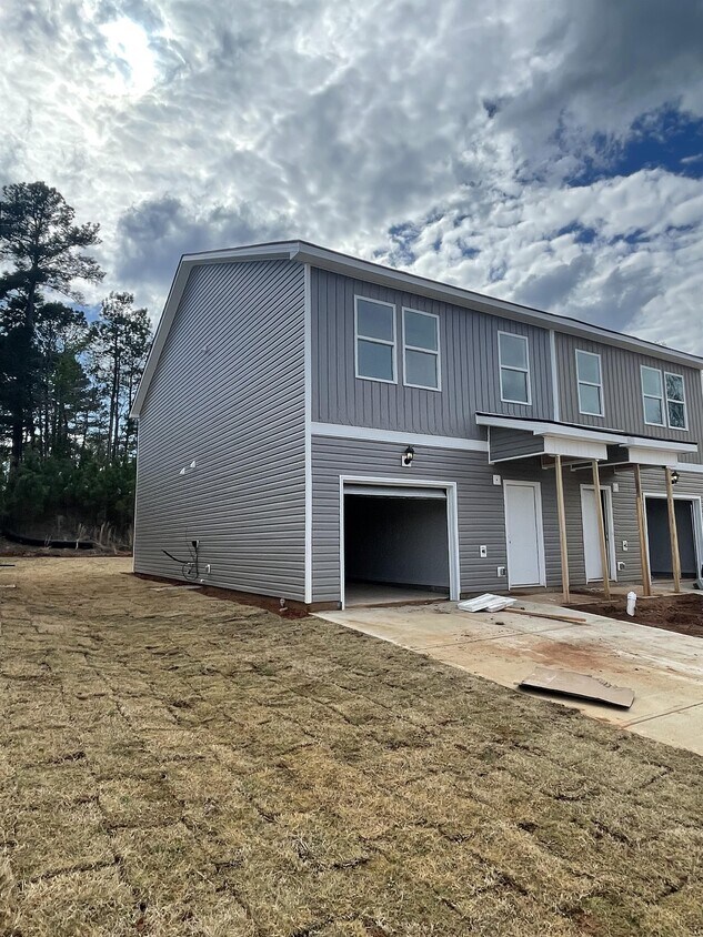 285 Oakwood Dr NW, Milledgeville, GA 31061 Townhome Rentals in