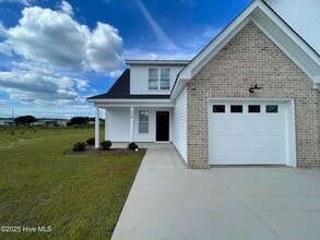 Building Photo - 608 Abigail Taylor Dr