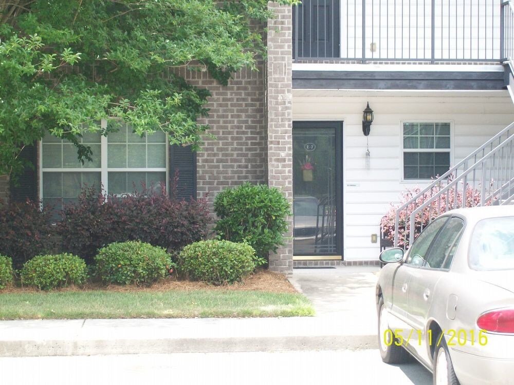 76 Al Henderson Blvd Unit E7, Savannah, GA 31419 Condo for Rent in