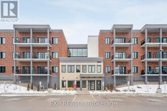 Building Photo - 121 Mary St