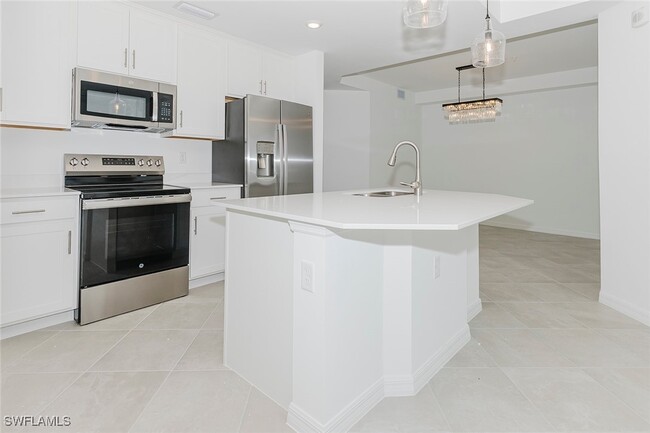 Building Photo - 5555 Double Eagle Cir
