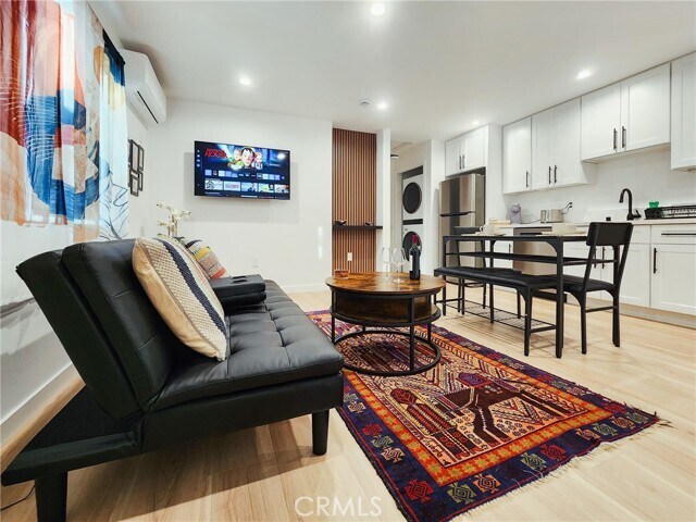 Foto del edificio - 22131 Bassett St