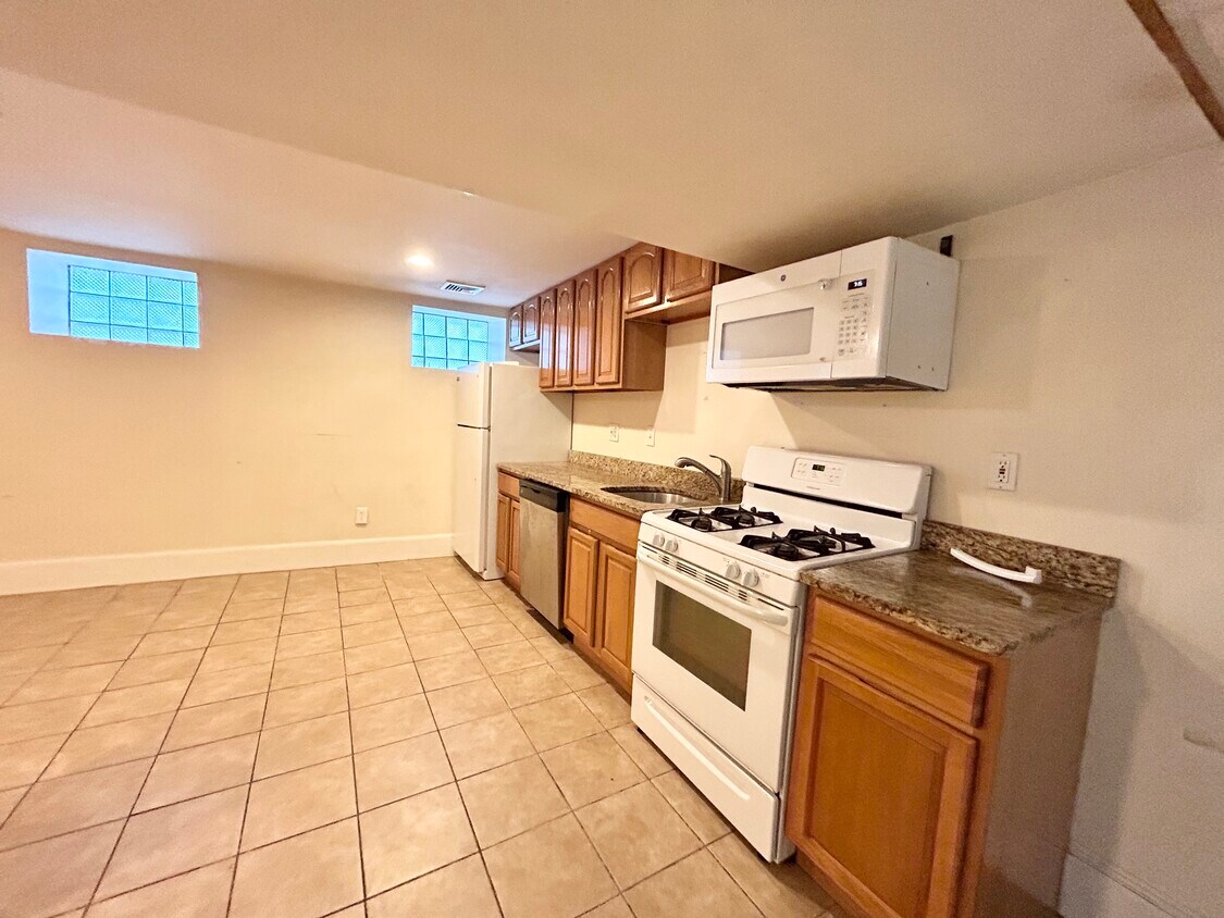 Foto principal - 1568 Tremont St