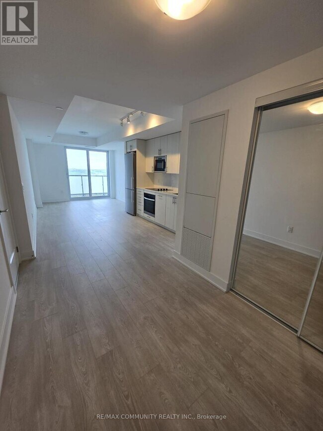 Photo du bâtiment - 2545 Simcoe St N