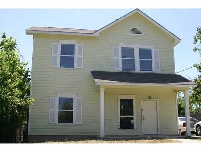 4 BR 2 Bath ~1500 sq. ft. - 7207 Bethune