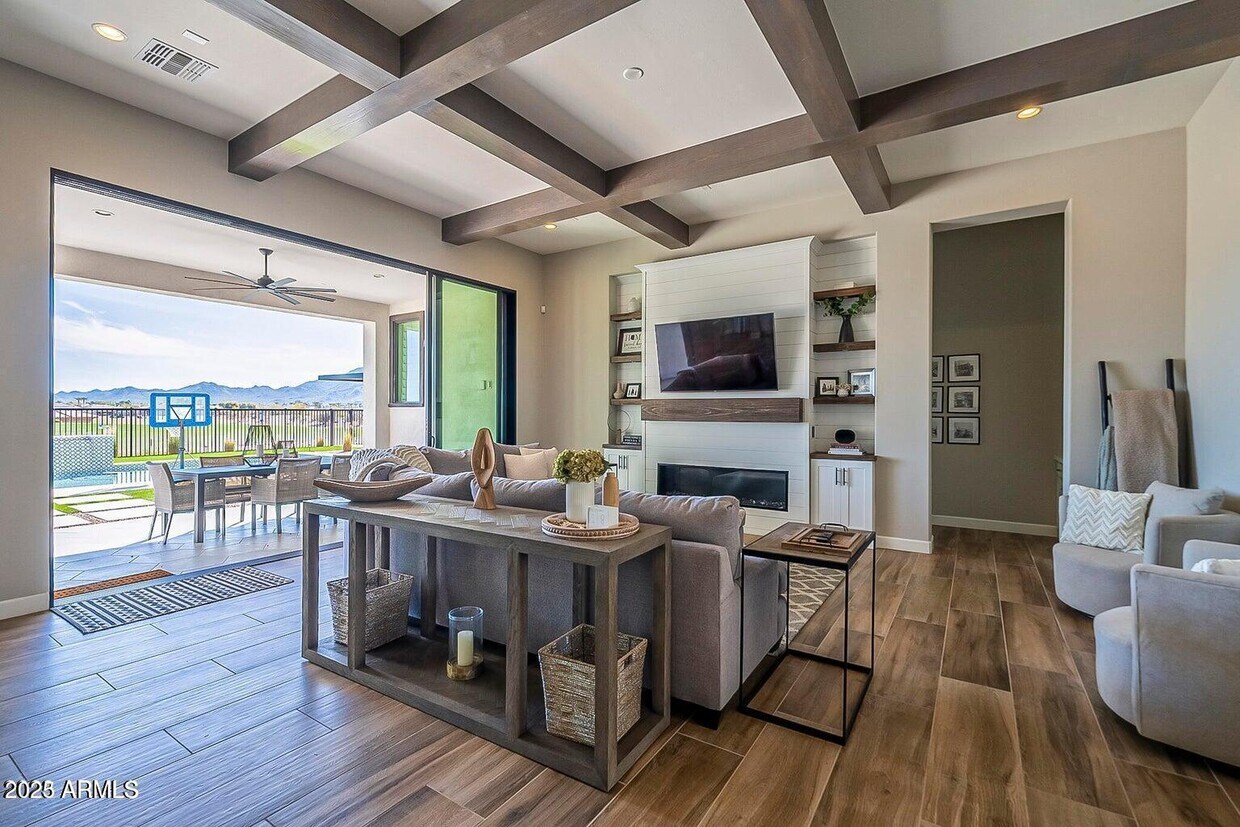 Foto principal - 6707 S Giralda Ave