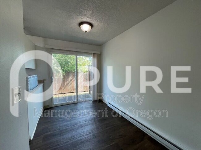Building Photo - 4249 NE Sumner St