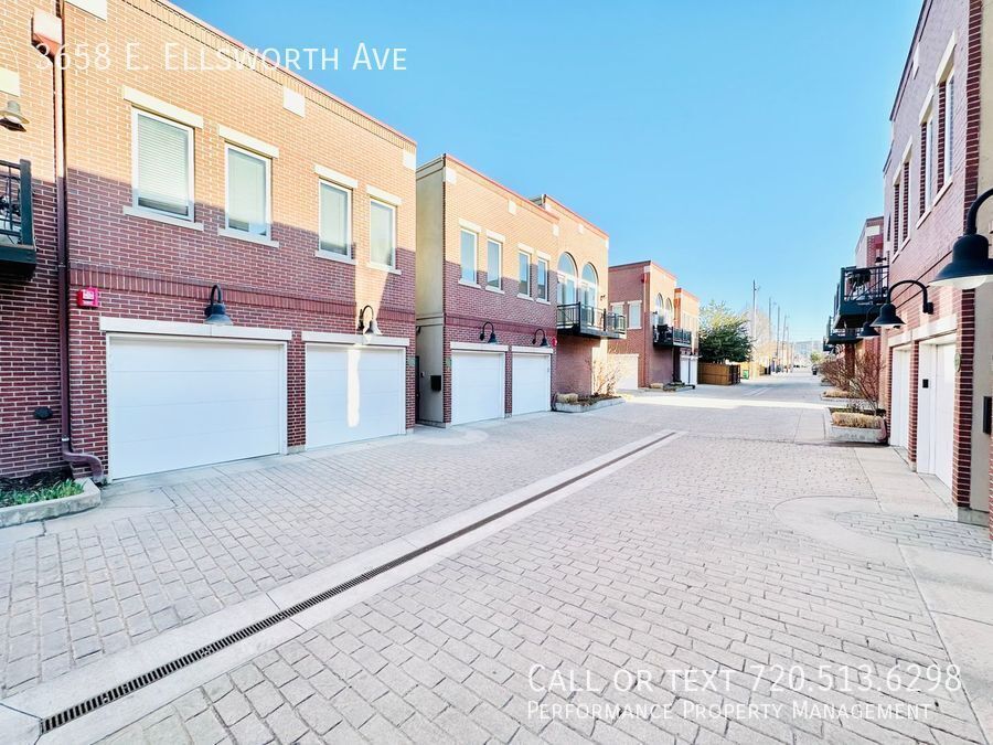 Foto principal - 3658 E Ellsworth Ave