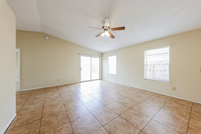 Building Photo - 4774 W Menadota Dr