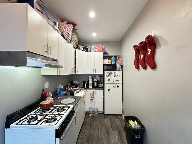 Foto del edificio - 5451 N Kenmore Ave