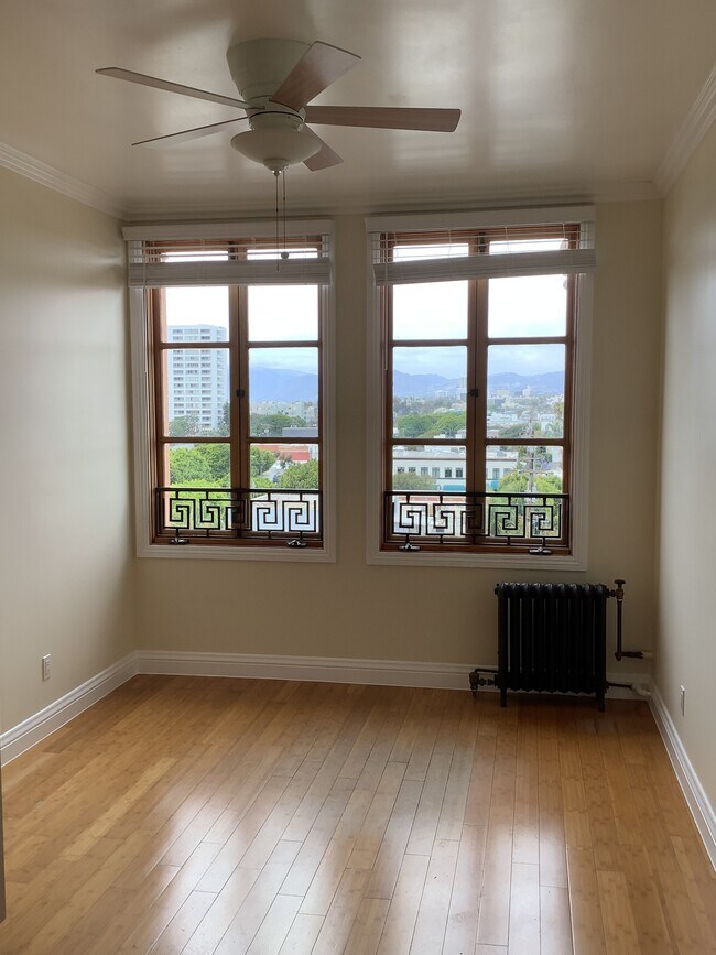 Living Space - 3005 Main St