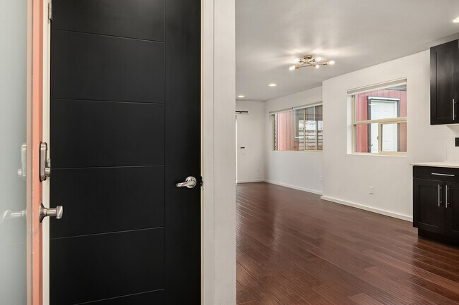 Building Photo - 8601 Delridge Way SW