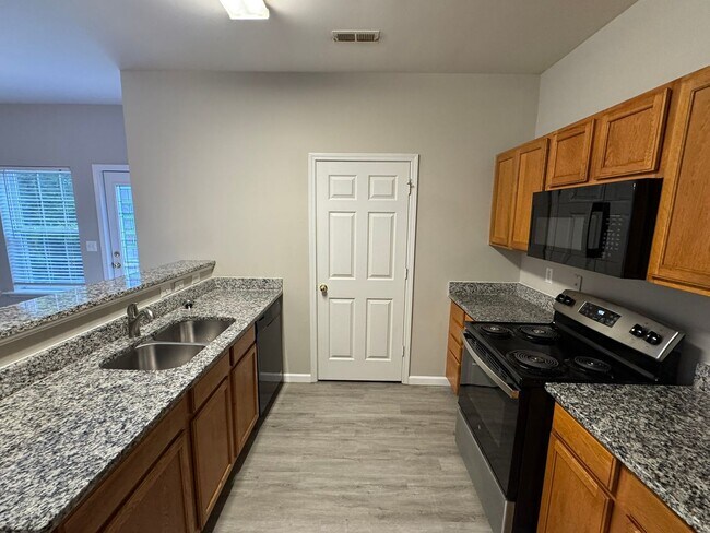 Foto del edificio - 2184 Winthrop Chase Dr