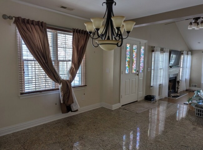 Foto del edificio - 47 Eton Ct