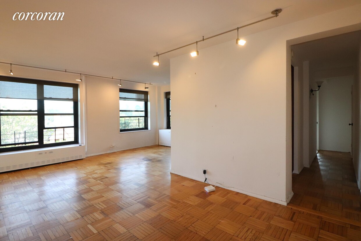Primary Photo - 209 Clinton Ave