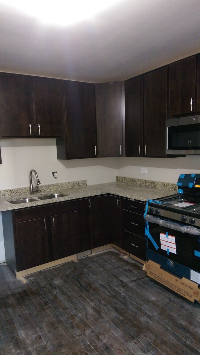 Foto del edificio - 4849 N Seeley Ave