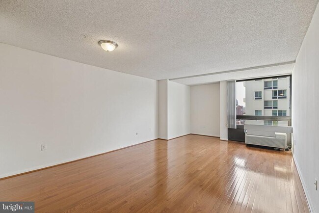 Foto del edificio - 241 S 6th St