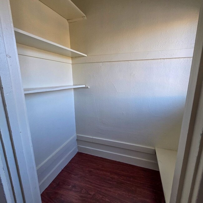 Building Photo - 5125 Bancroft Ave