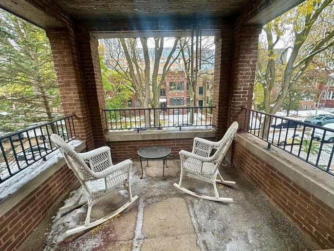 Building Photo - 6434 N Magnolia Ave