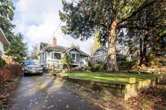 Building Photo - 3375 W 34th Ave