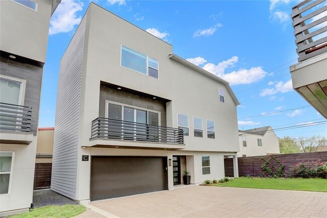 Building Photo - 1716 Rosewood St