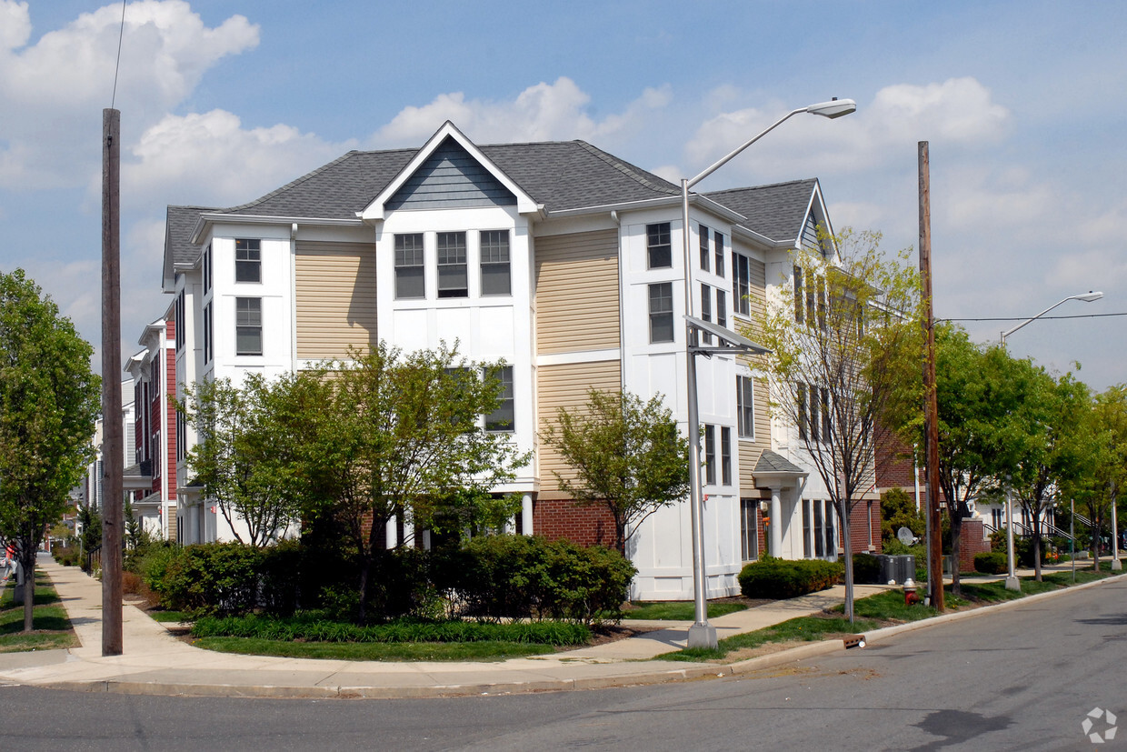 Building Photo - Woodward Terrace