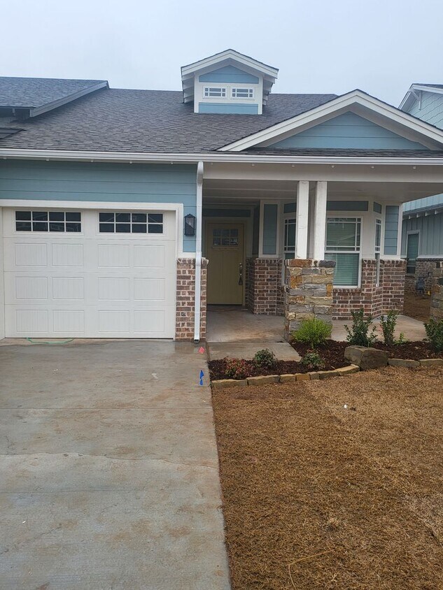 Primary Photo - $500.00 OFF MAY RENT!!!