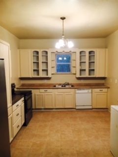 Foto del edificio - 350 Highway 105 E