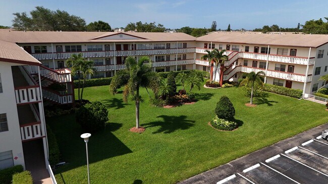 Foto del edificio - 328 Brighton E