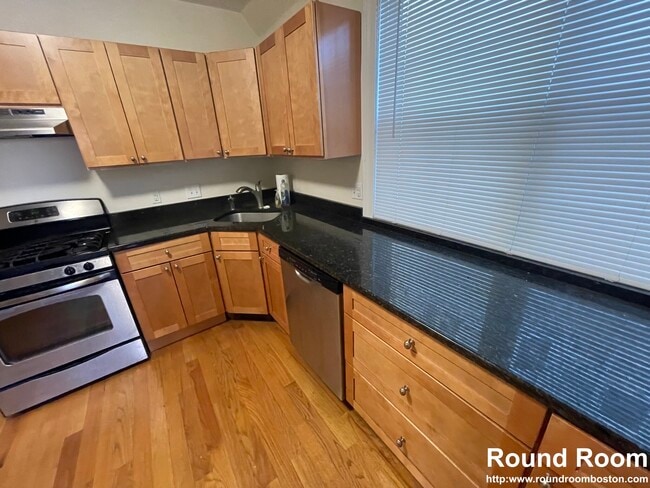 Building Photo - 13 Edmunds St