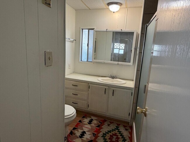 Foto del edificio - 345 S 58th St