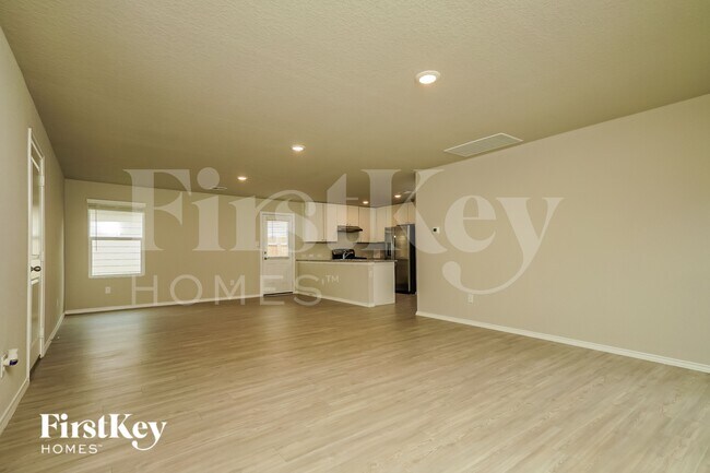 Foto del edificio - 3330 Carducci Dr