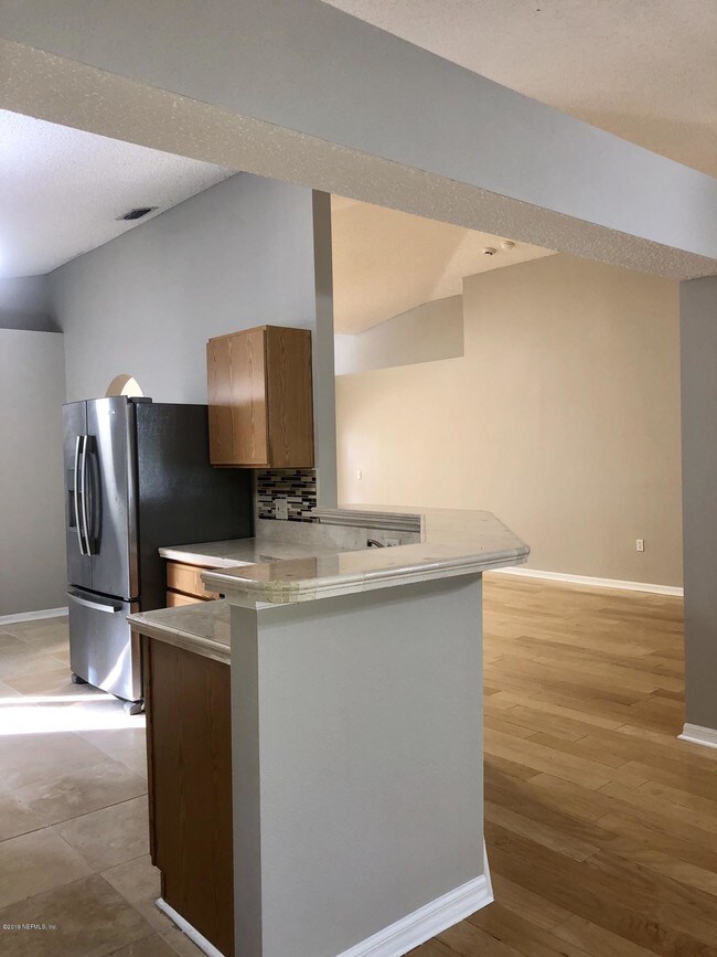 Foto del edificio - 3286 Carlotta Road