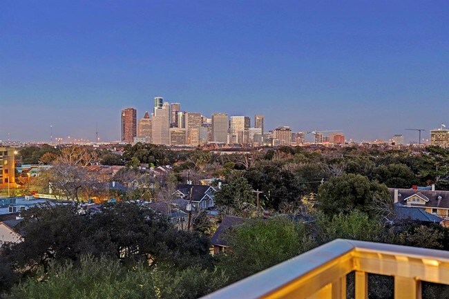 Foto del edificio - 3614 Montrose Blvd