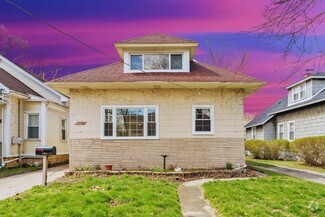 Building Photo - 12738 Elm St