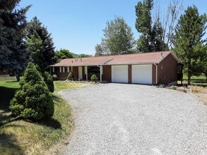 Building Photo - 10295 UT-165