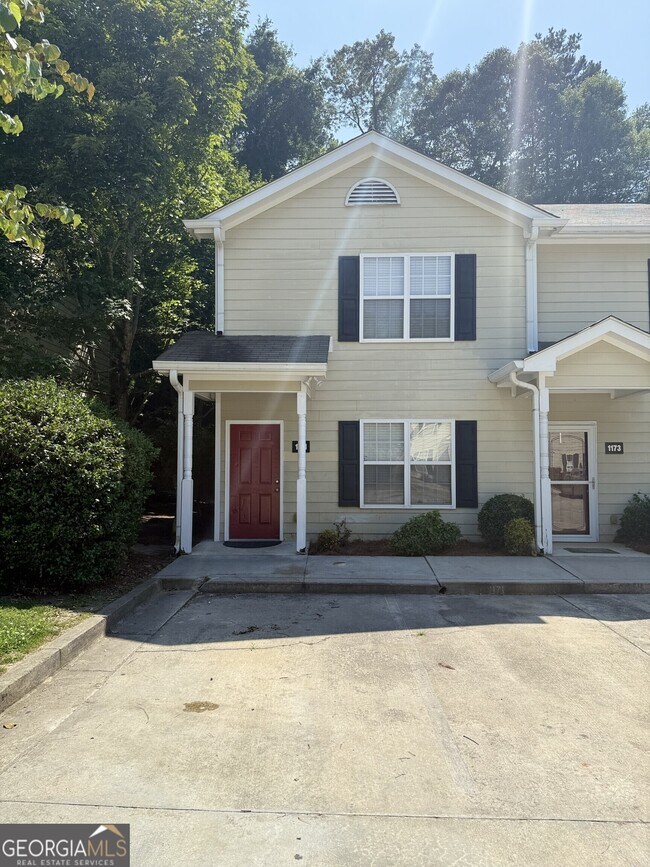 Building Photo - 1171 Riverside Terrace