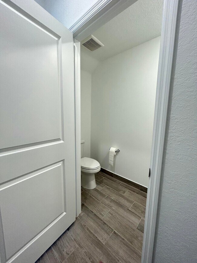 Building Photo - 4332 Pond Lily Ln