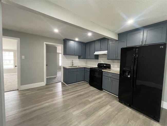 Building Photo - 2508 S Texas Ave