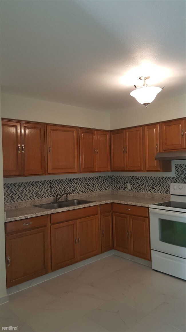 Foto del edificio - 4 br, 2 bath House - 906 W Prairie St