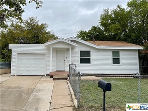 Building Photo - 2905 Taft St