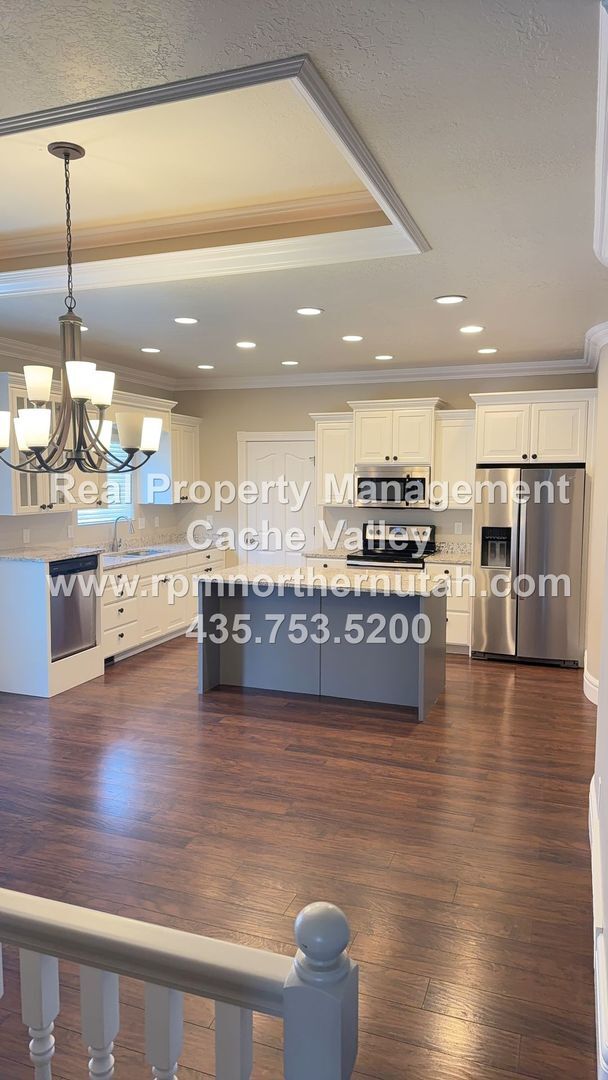 Foto del edificio - 4 Bedroom in Cobble Stone Gated Community in Providence!